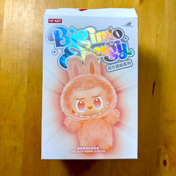 Pop Mart Labubu Big Into Energy Love - Picture 3 of 12